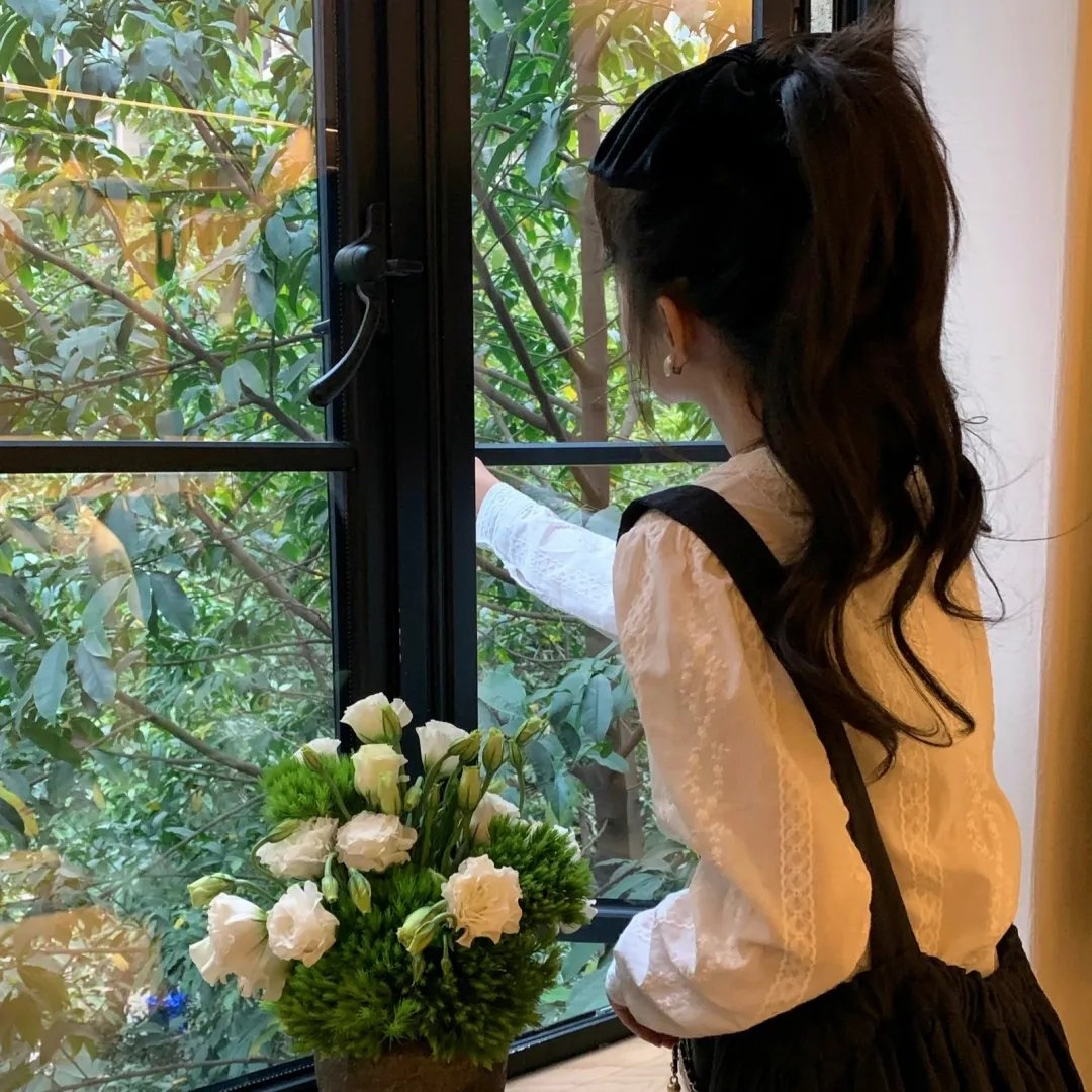 千金小姐她不装了千金小姐每天都在装穷